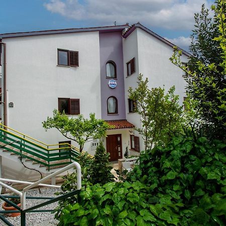 Apartment Iva Pula Exterior photo